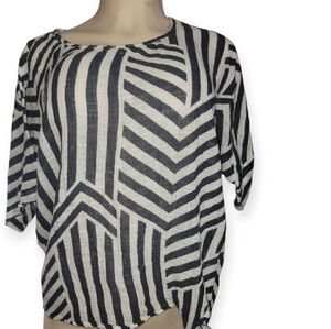 CHARLIE B Black and White Chevron Blouse
